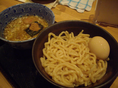 六厘舎