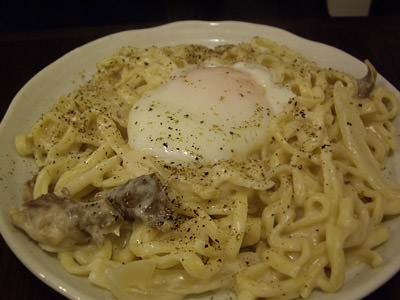 煮こみの製麺所