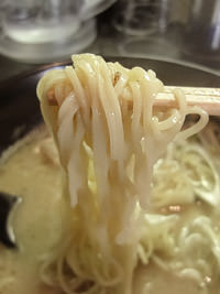 海鳴(うなり)